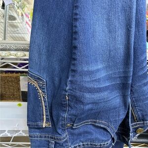 Straight leg jeans. Worn once. Too big